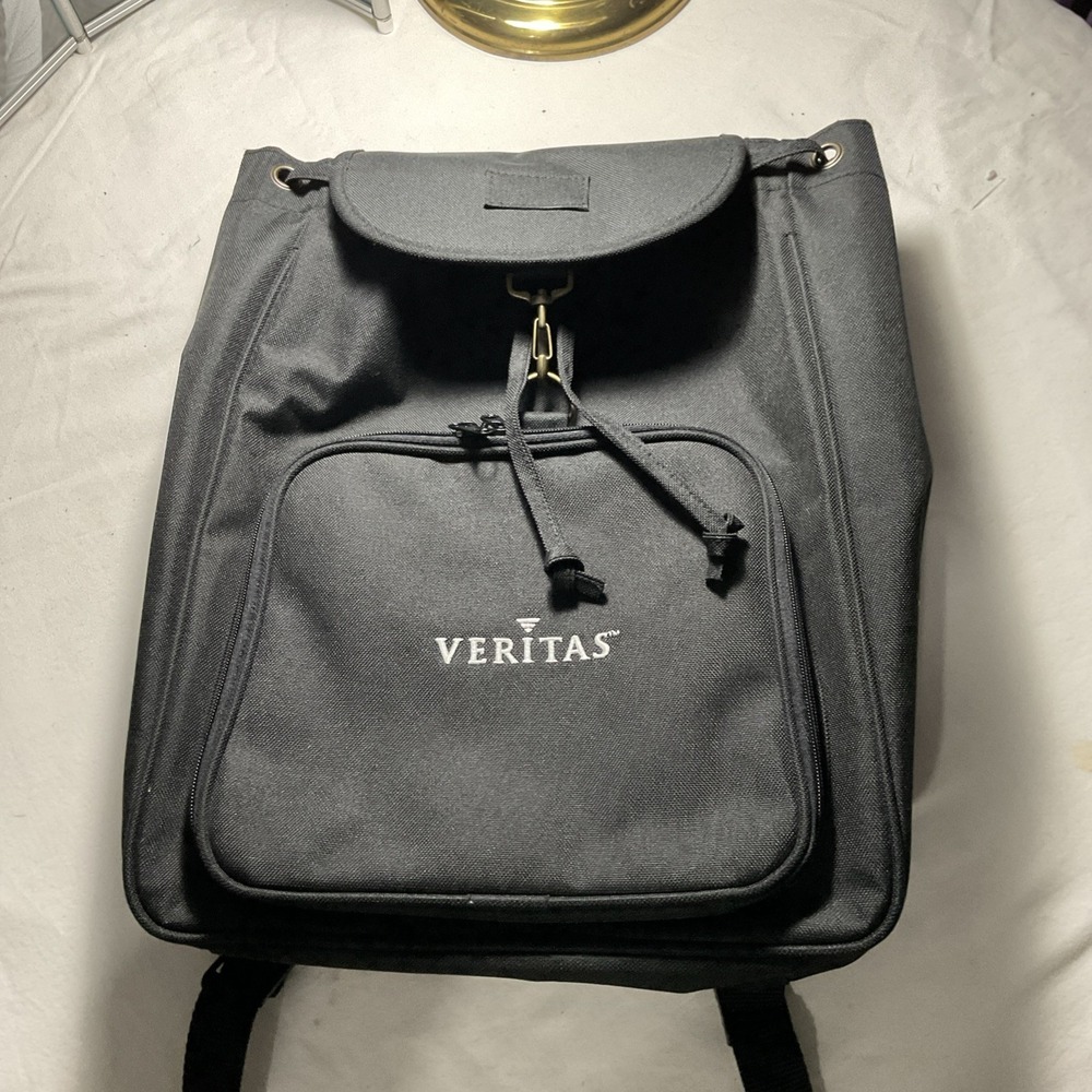 VERITAS & COMPANY backpack  Black